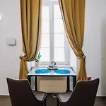 Art Deco Cozy By Duhomes *